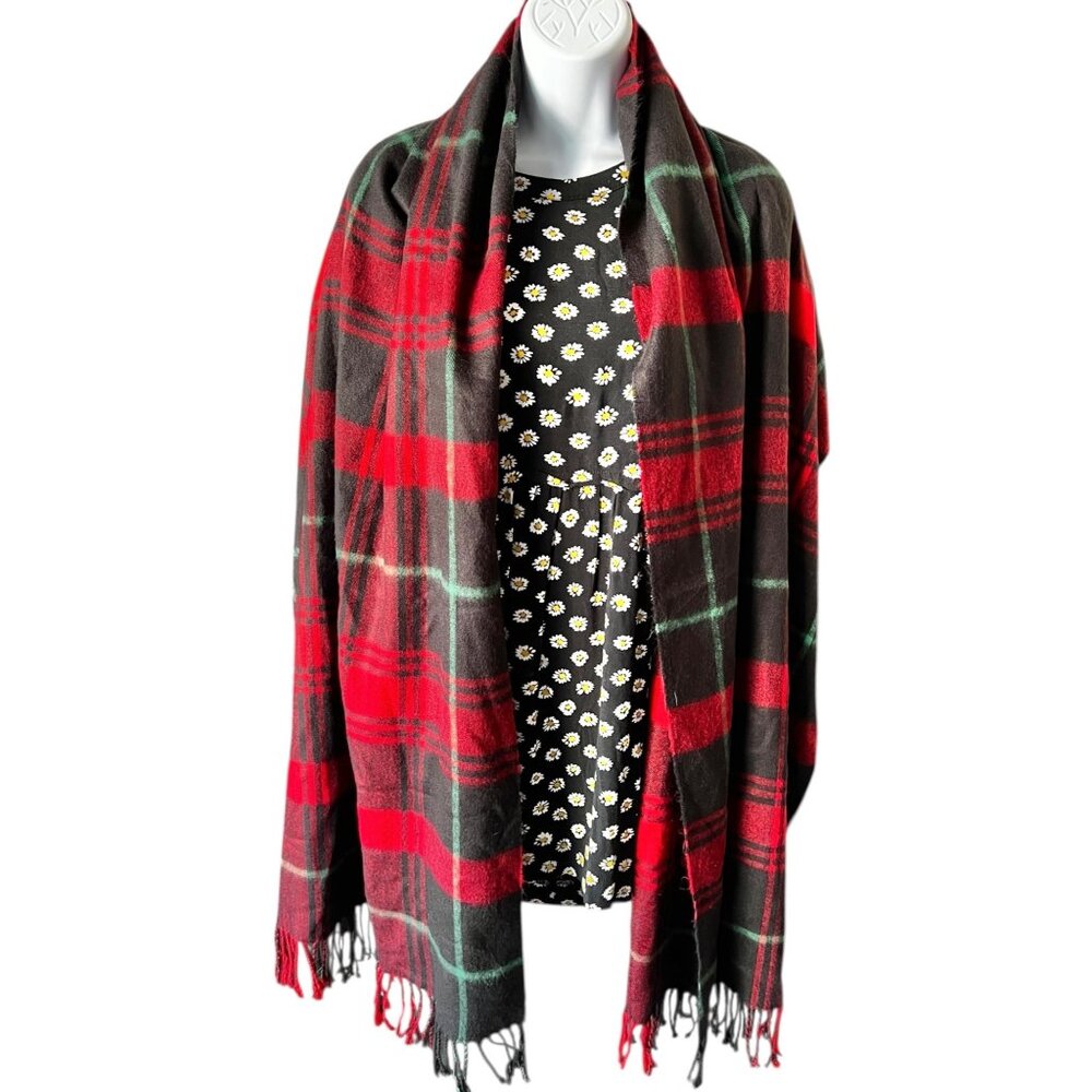 Red & Black Plaid Tartan Scarf Wrap Fringe Edges Soft Warm Flannel